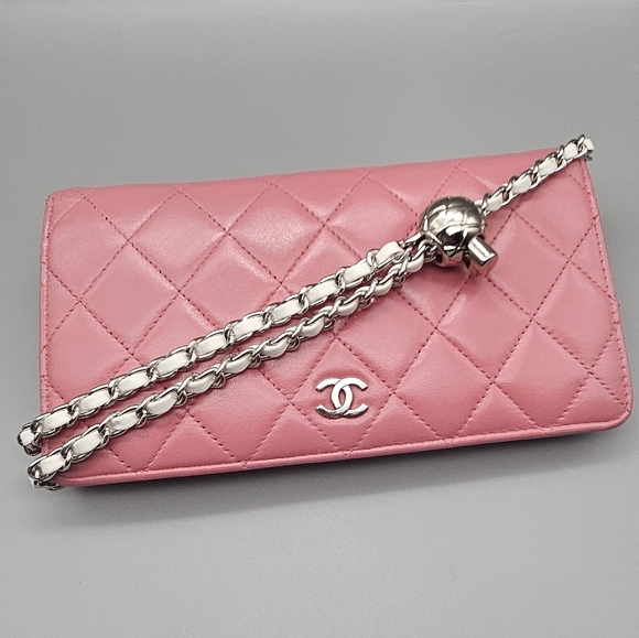 🩷CHANEL Pink Quilted Leather Wallet🩷 - Picture 11 of 16